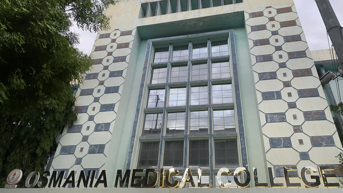 The main building of Osmania Medical College in Hyderabad. The MCC's stray vacancy round allots MBBS, BDS and B.Sc Nursing seats across government, AIIMS, deemed university and NRI quotas.
